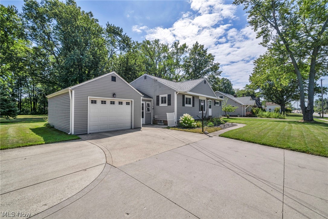 6033 Stearns Road North Olmsted OH 44070