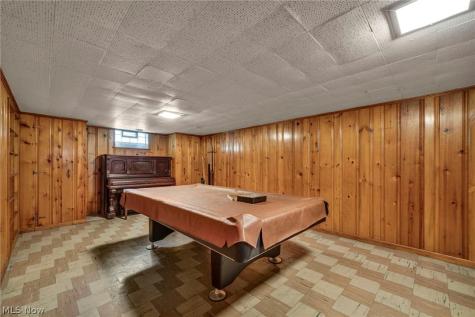 6033 Stearns Road North Olmsted OH 44070