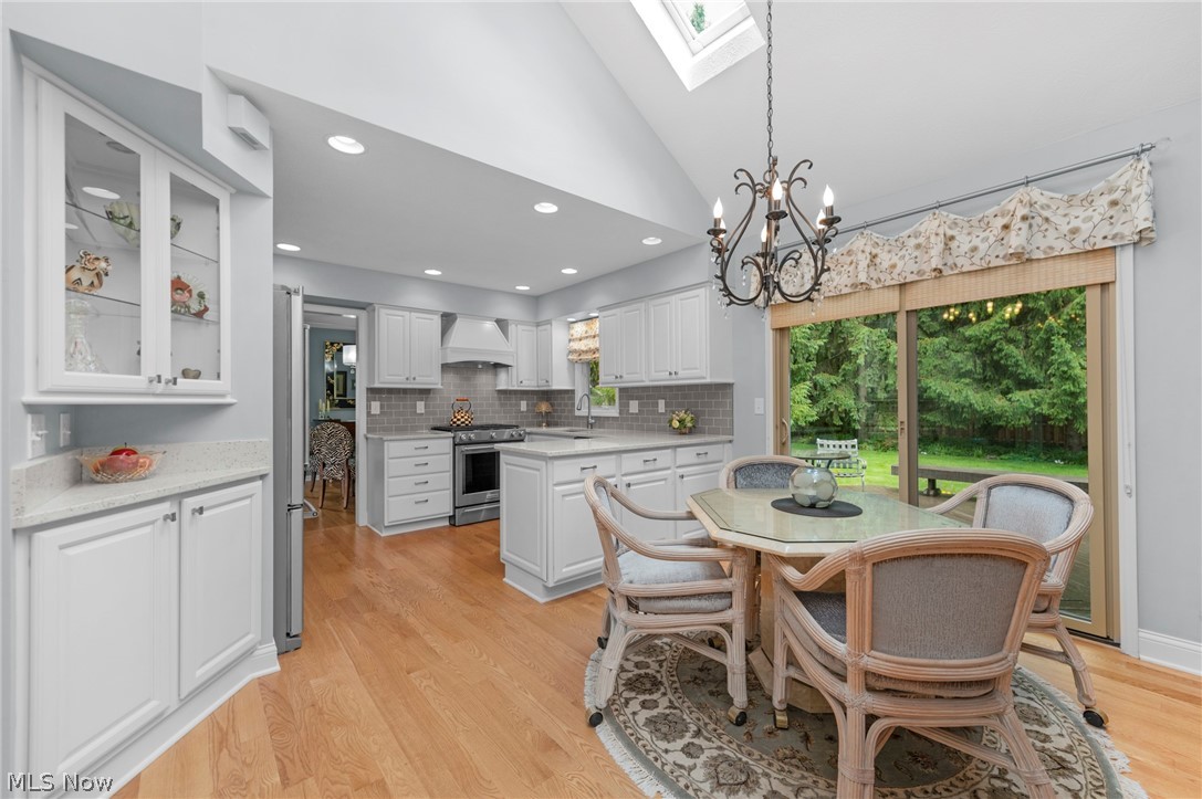 1916 Hunters Point Lane Westlake OH 44145
