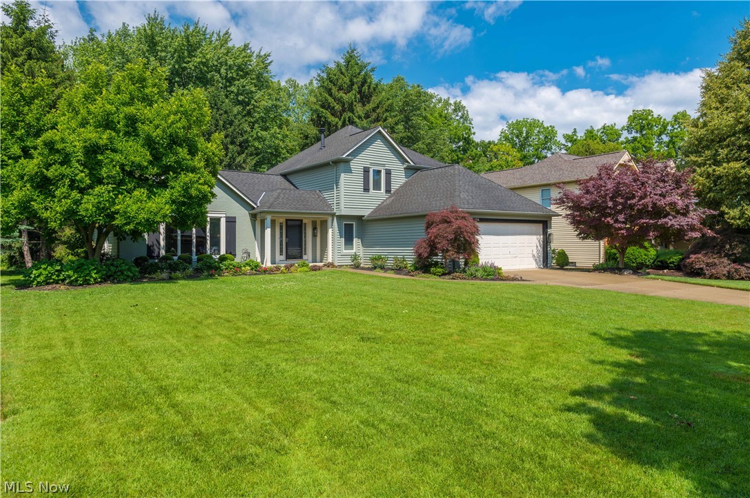 1916 Hunters Point Lane Westlake OH 44145