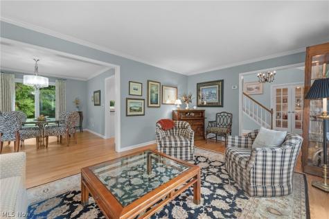 1916 Hunters Point Lane Westlake OH 44145
