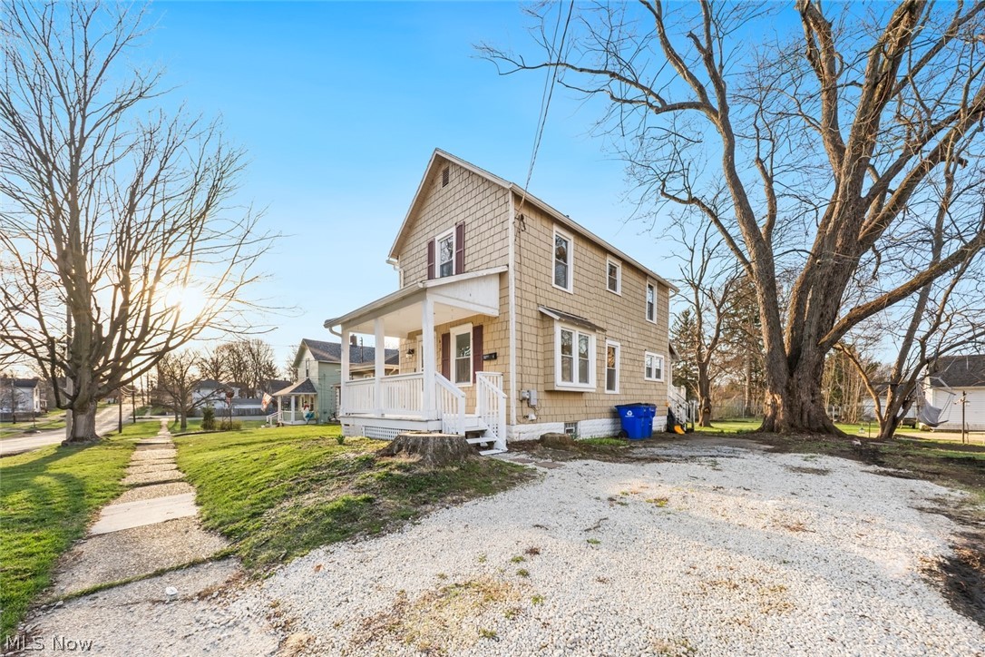 615 W Spruce Avenue Ravenna OH 44266