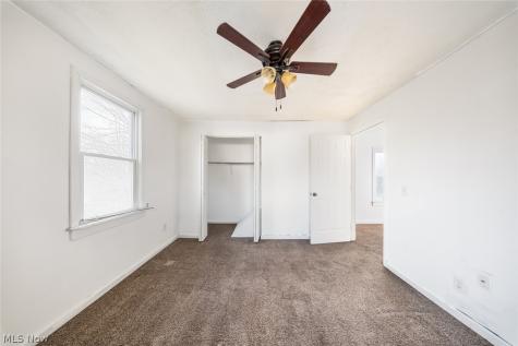 615 W Spruce Avenue Ravenna OH 44266