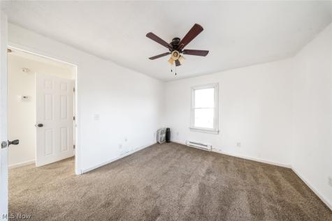 615 W Spruce Avenue Ravenna OH 44266