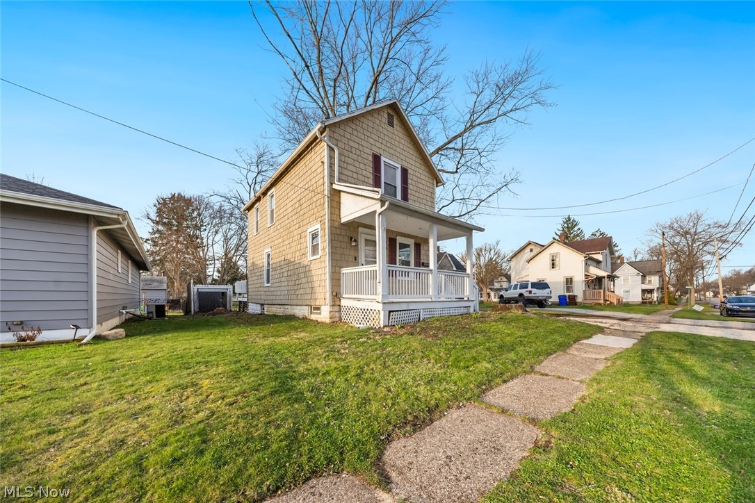 615 W Spruce Avenue Ravenna OH 44266