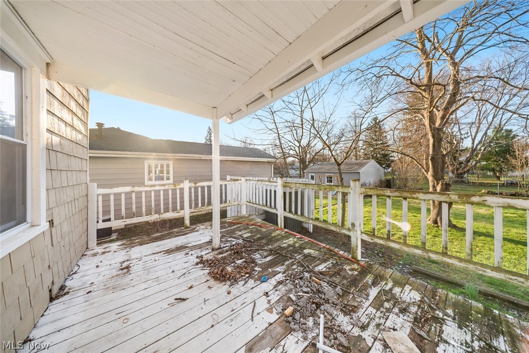 615 W Spruce Avenue Ravenna OH 44266