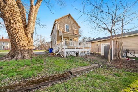 615 W Spruce Avenue Ravenna OH 44266
