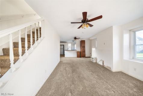 615 W Spruce Avenue Ravenna OH 44266