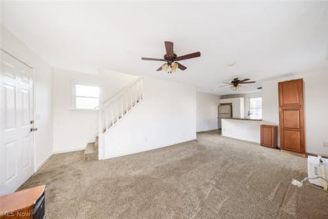 615 W Spruce Avenue Ravenna OH 44266