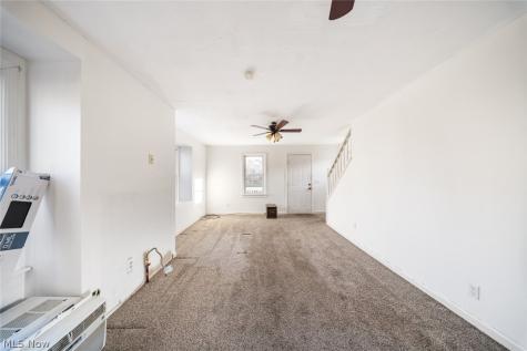 615 W Spruce Avenue Ravenna OH 44266