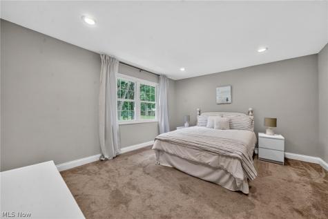 444 Hampshire Road Akron OH 44313