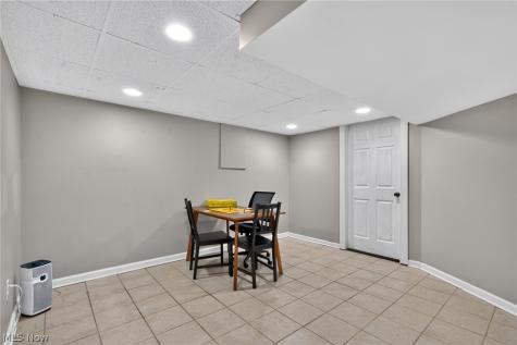 444 Hampshire Road Akron OH 44313
