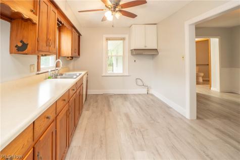 2491 Perry Drive SW Canton OH 44706