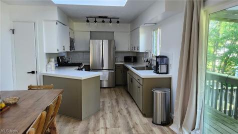 855 Rothrock Circle Copley OH 44321