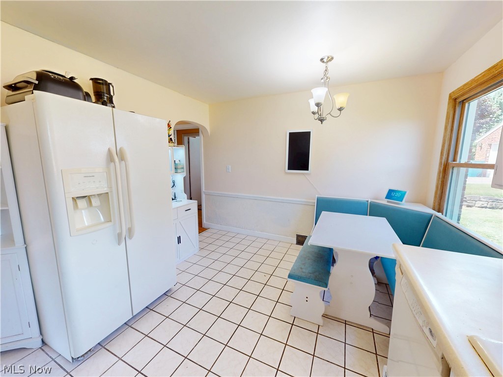 615 Edison Street Struthers OH 44471