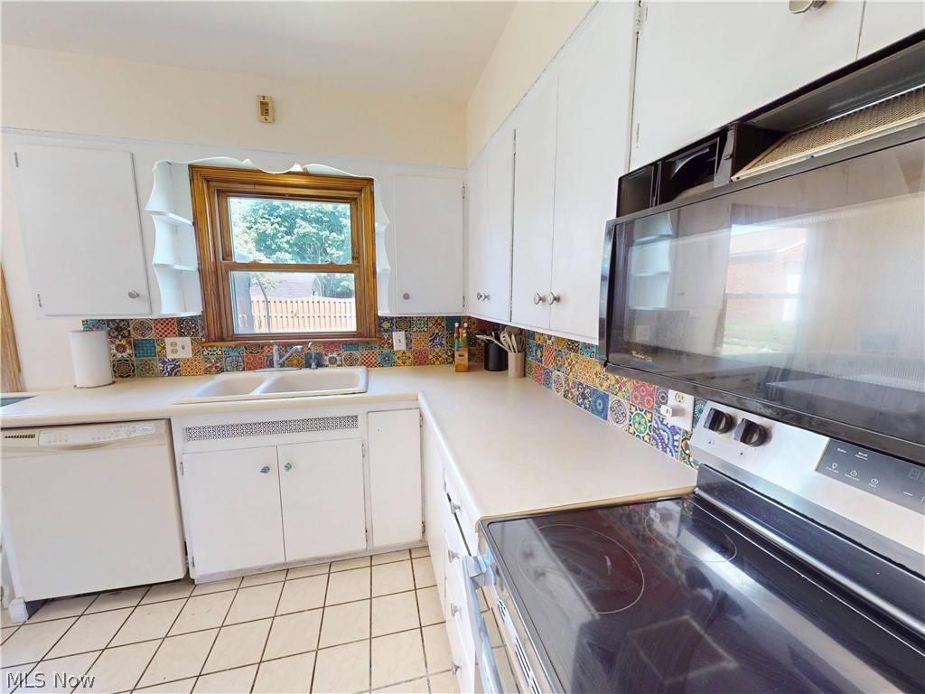 615 Edison Street Struthers OH 44471