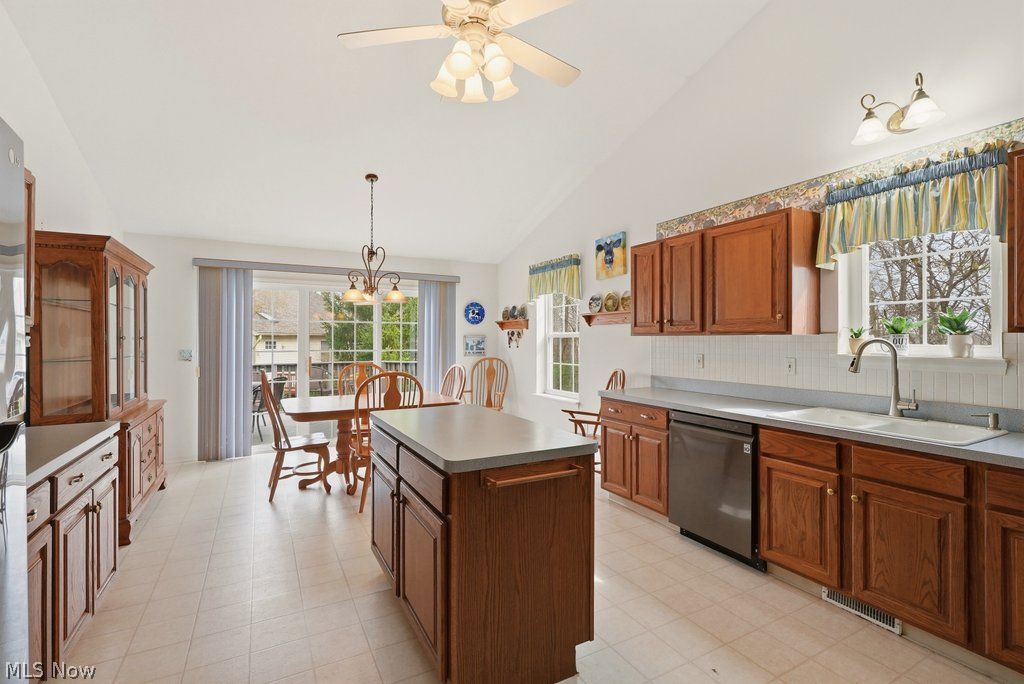 691 Jaystone Place Macedonia OH 44056