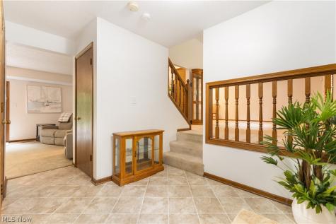 563 Kapity Drive Mogadore OH 44260