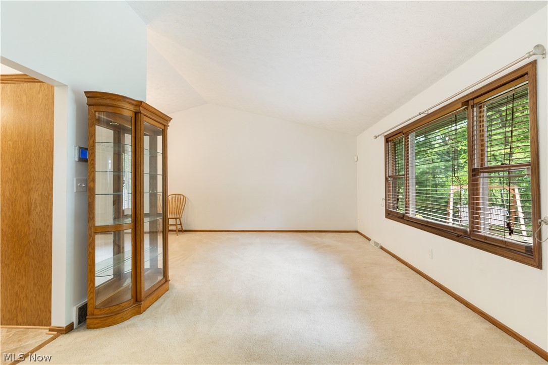 563 Kapity Drive Mogadore OH 44260