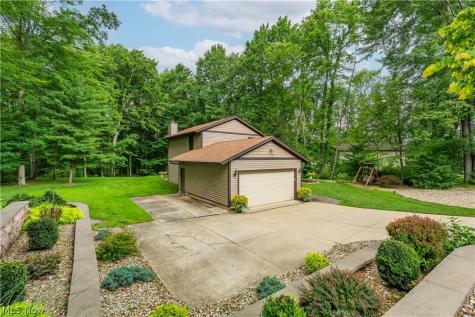 563 Kapity Drive Mogadore OH 44260