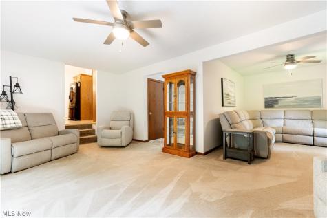 563 Kapity Drive Mogadore OH 44260