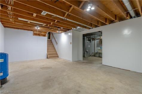 563 Kapity Drive Mogadore OH 44260