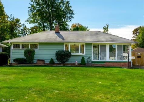 13917 Settlement Acres Drive Brook Park OH 44142