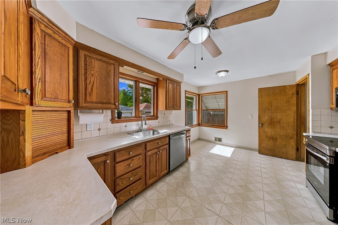 13917 Settlement Acres Drive Brook Park OH 44142