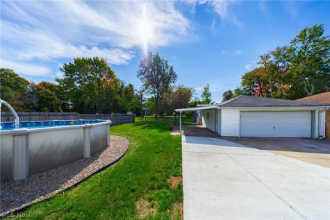 13917 Settlement Acres Drive Brook Park OH 44142