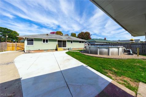 13917 Settlement Acres Drive Brook Park OH 44142