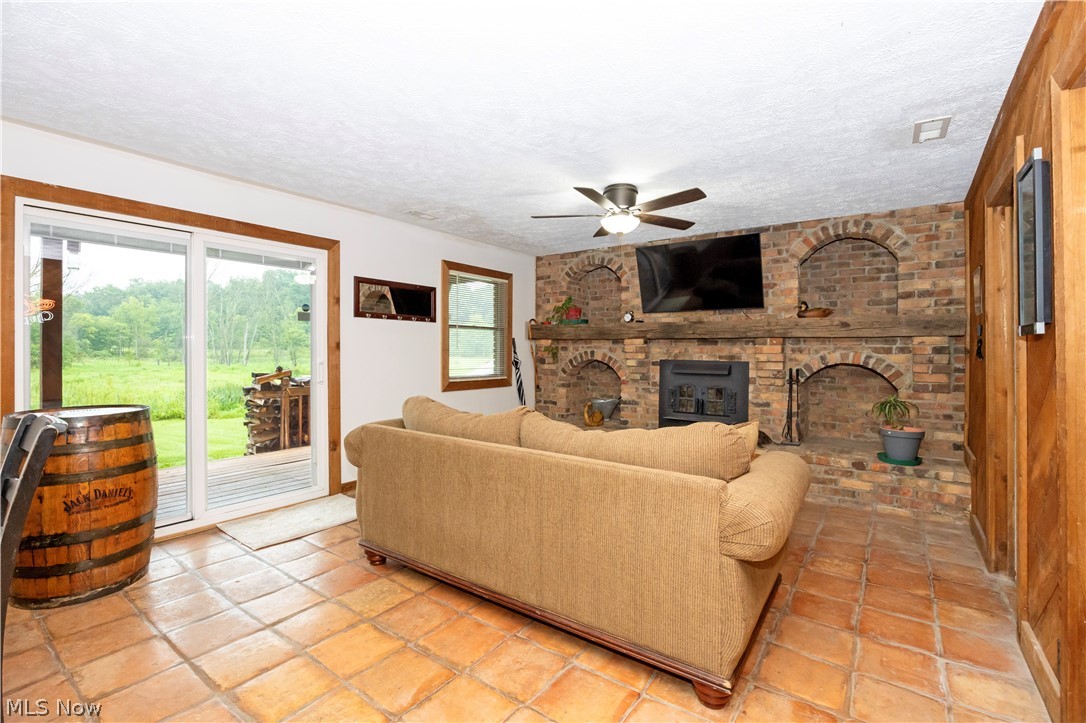 1425 County Road 1688 Mansfield OH 44903