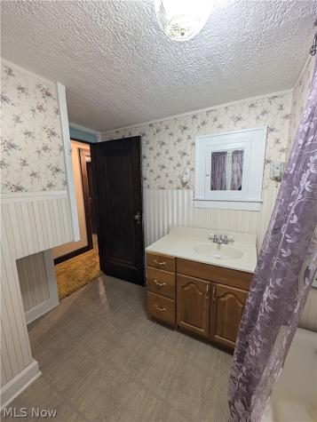 730 E Spruce Avenue Ravenna OH 44266