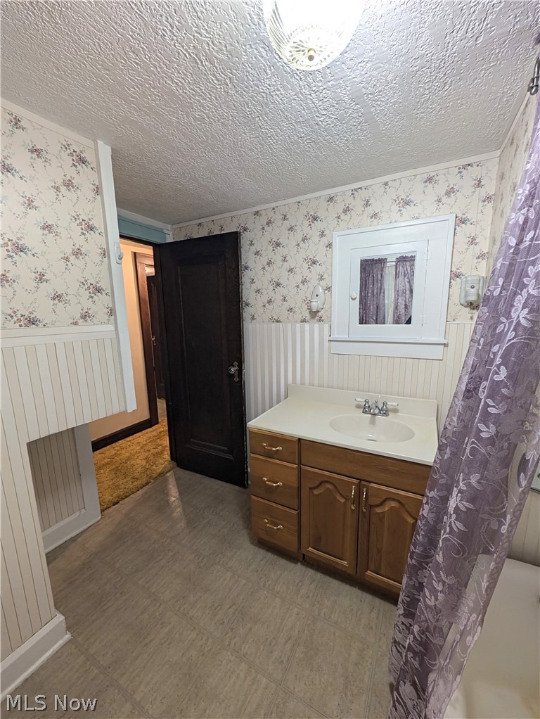 730 E Spruce Avenue Ravenna OH 44266