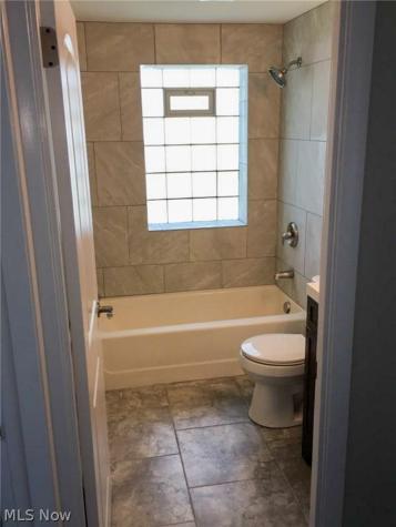 1335 22nd Street NE Canton OH 44714