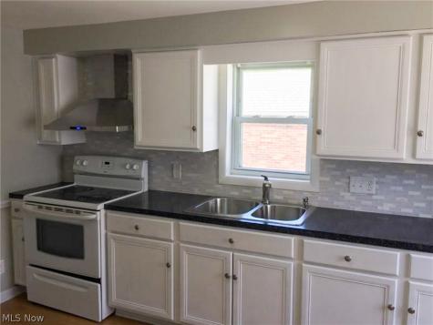 1335 22nd Street NE Canton OH 44714