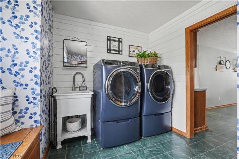3862 Mount Vernon Boulevard Norton OH 44203