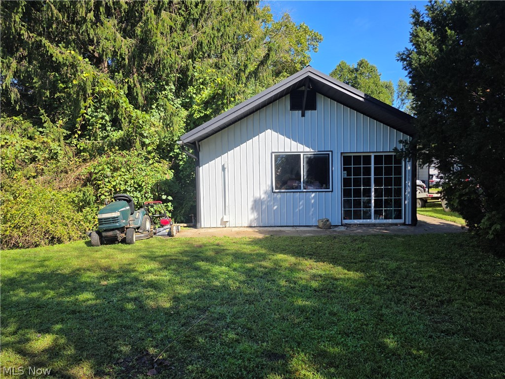 413 Cross Street Newcomerstown OH 43832
