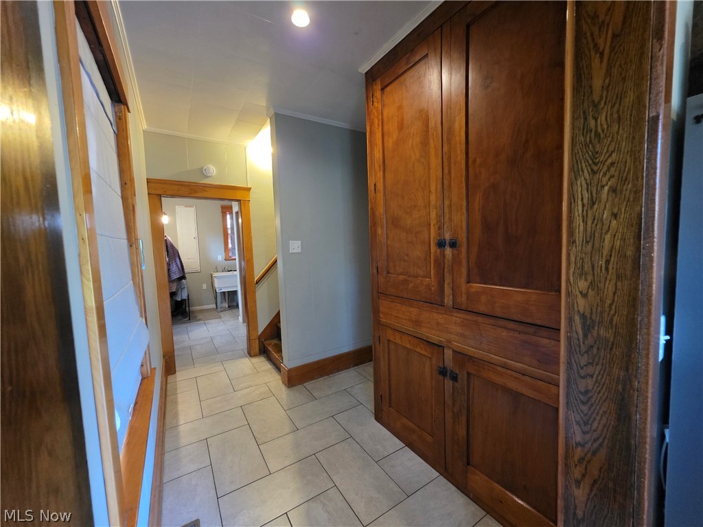 413 Cross Street Newcomerstown OH 43832