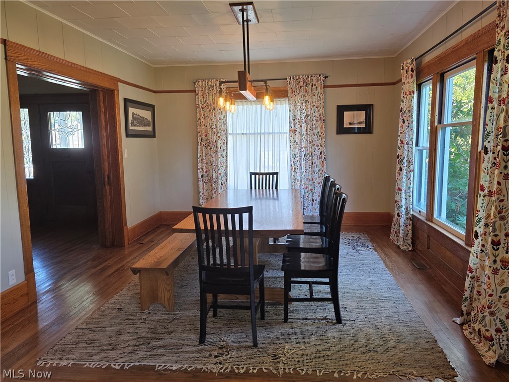 413 Cross Street Newcomerstown OH 43832
