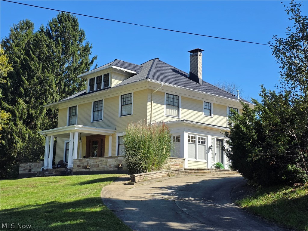 413 Cross Street Newcomerstown OH 43832