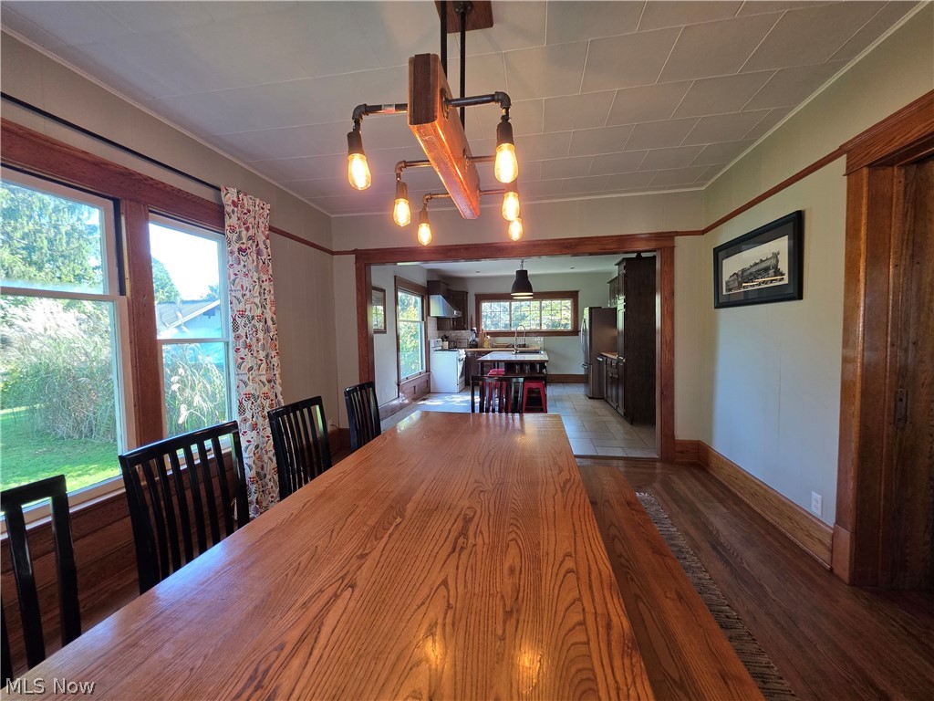 413 Cross Street Newcomerstown OH 43832