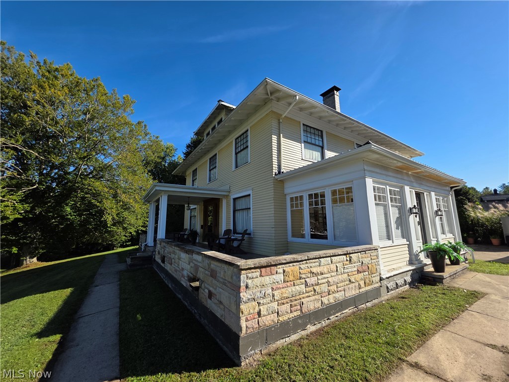 413 Cross Street Newcomerstown OH 43832