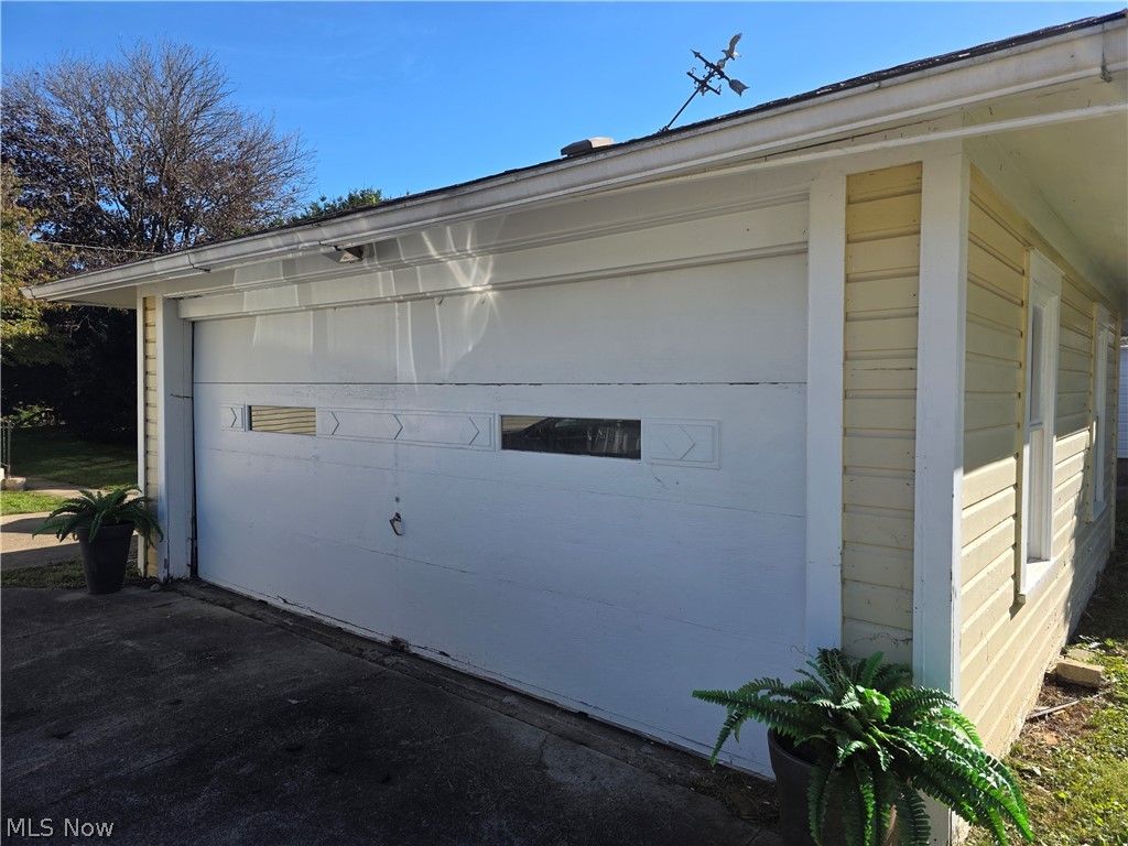 413 Cross Street Newcomerstown OH 43832
