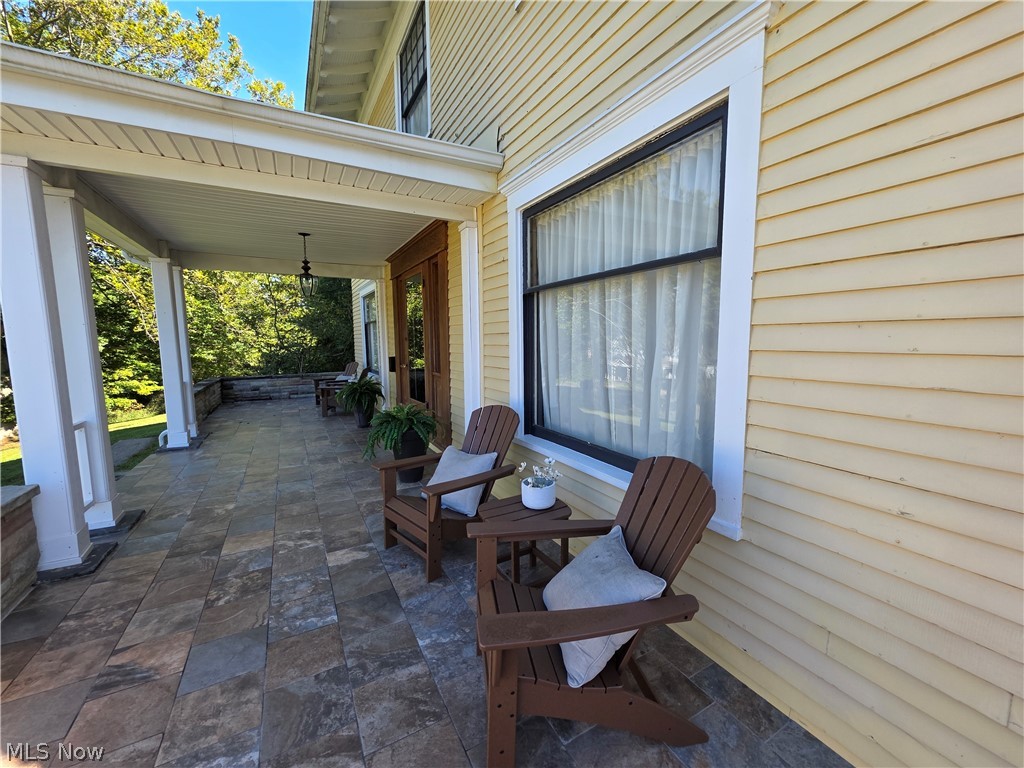 413 Cross Street Newcomerstown OH 43832