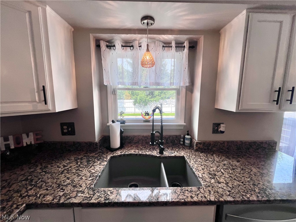 8409 Forest View Drive Olmsted Falls OH 44138