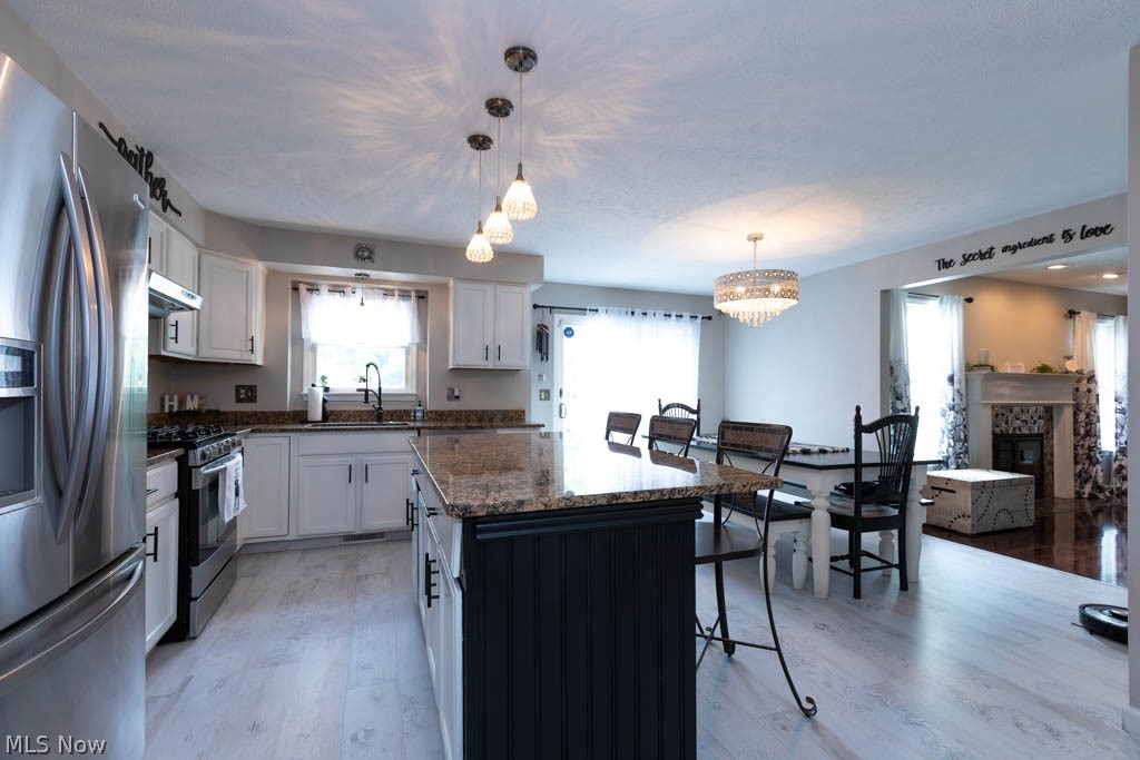 8409 Forest View Drive Olmsted Falls OH 44138