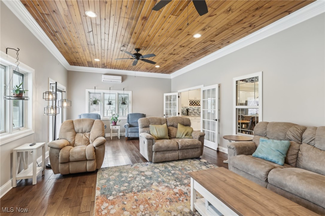 21200 Castlewood Drive Strongsville OH 44149