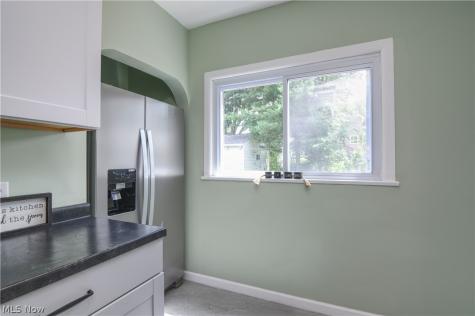 557 Wesleyan Avenue Barberton OH 44203