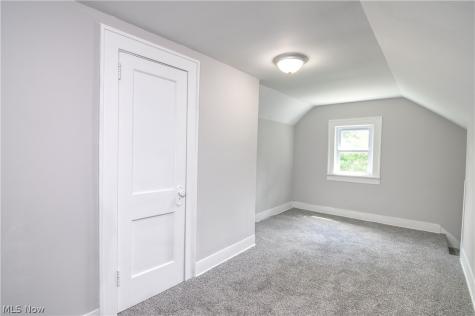 557 Wesleyan Avenue Barberton OH 44203