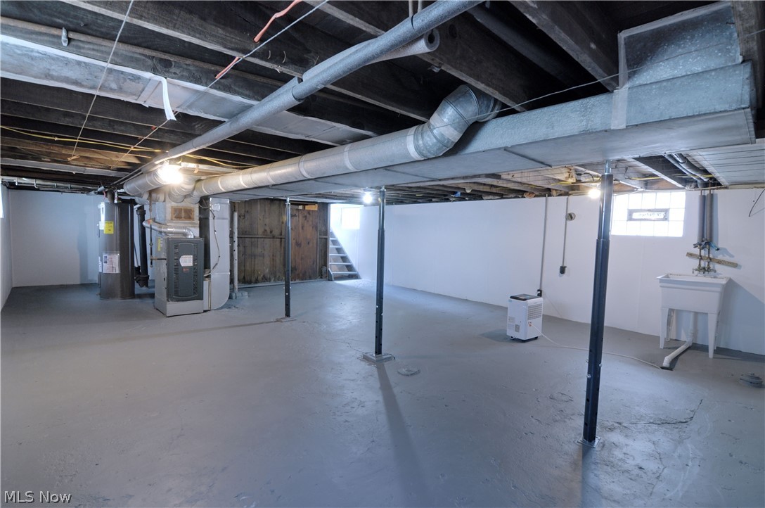 557 Wesleyan Avenue Barberton OH 44203
